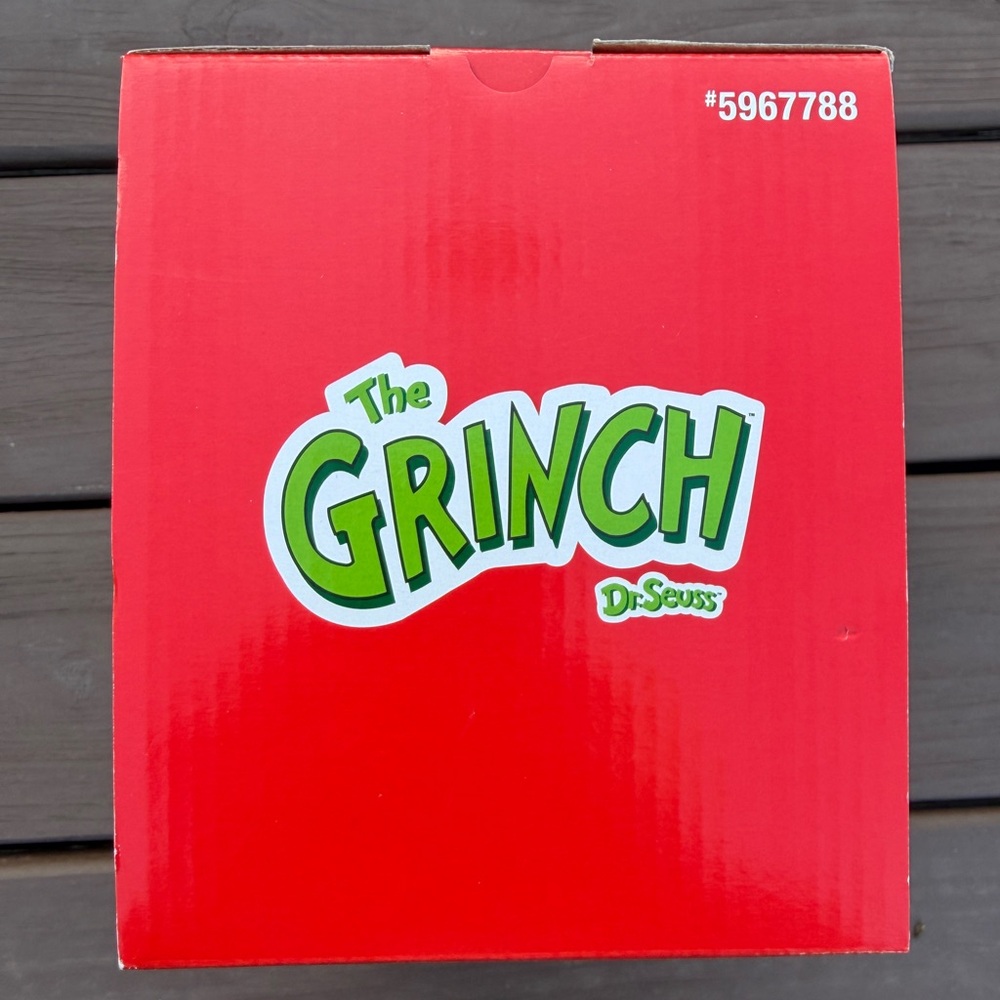Grinch Indoor/Outdoor Christmas Lightshow Projection Lawn Ornament (NEW IN BOX) - Picture 10 of 13
